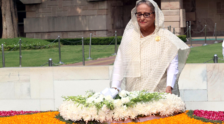 মহাত্মা গান্ধীর সমাধিসৌধে শেখ হাসিনার শ্রদ্ধা নিবেদন